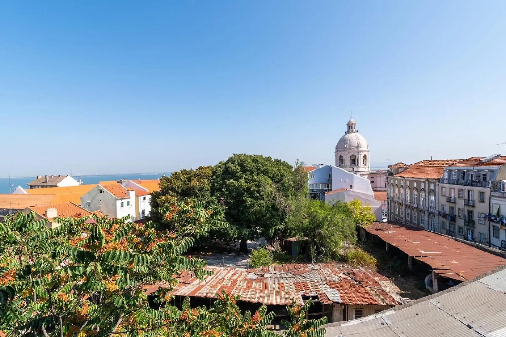 Guestready - Local And Modern Duplex Apartment Lisbon Portugal